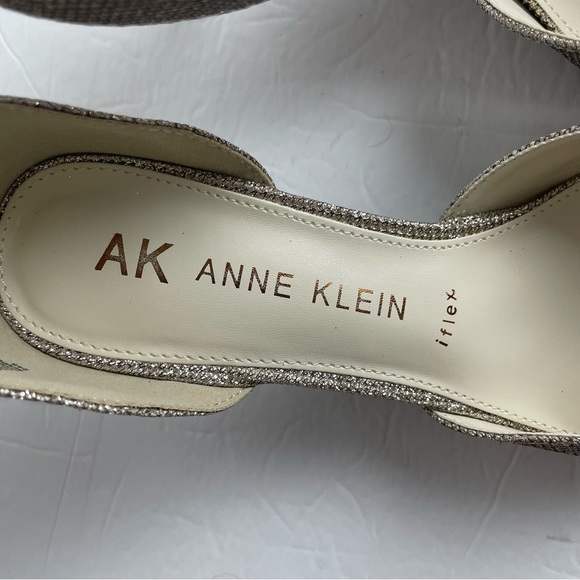 Anne Klein Fararia Anne Platinum Ankle Strap Point Toe Heels Pump Size 8 NWT box - Picture 13 of 15